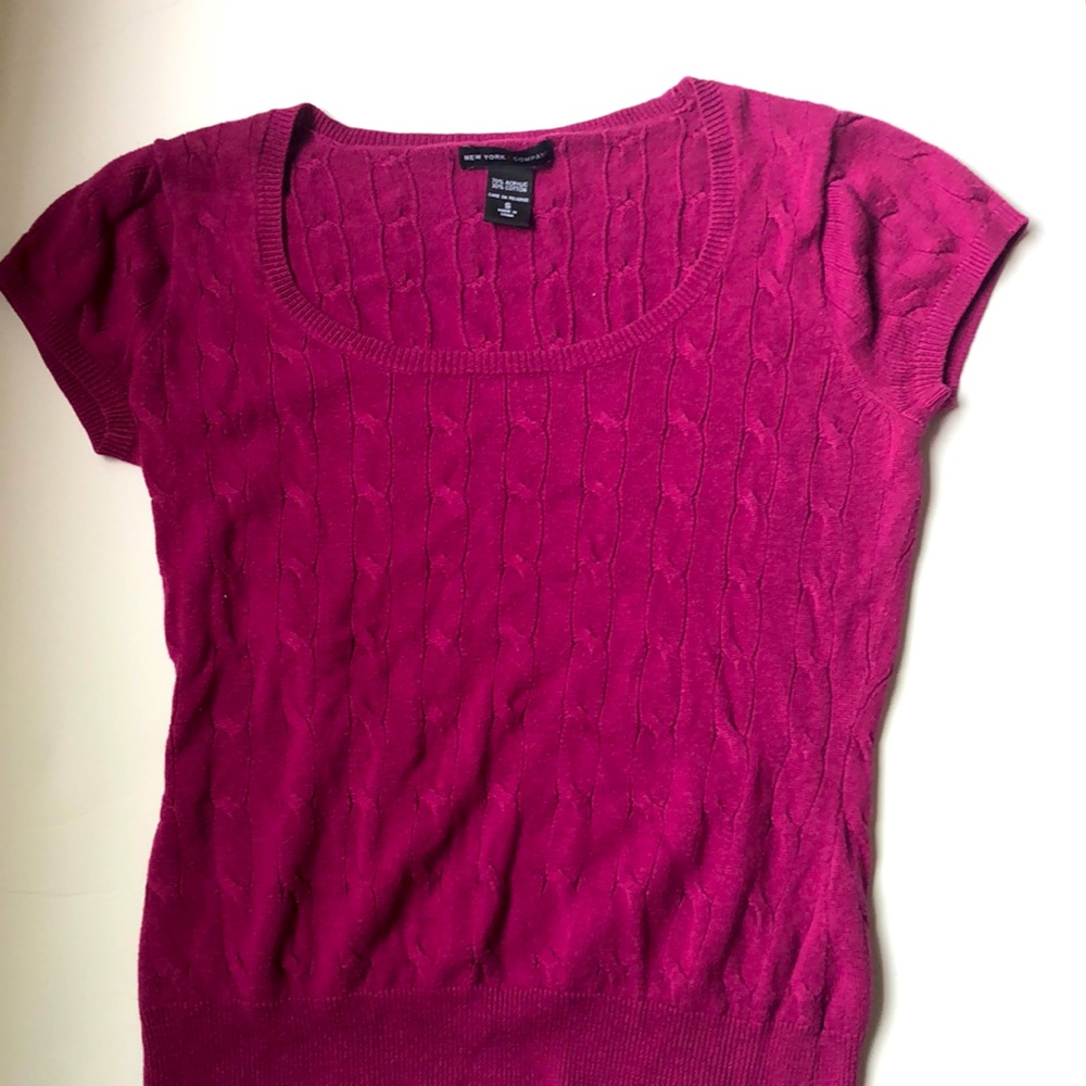 “New York company “ shirtsleeve sweater